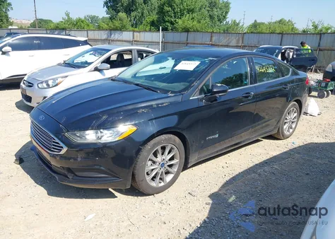 2017 Ford Fusion Hybrid Se z USA, uszkodzony, nr VIN 3FA6P0LU7HR387944